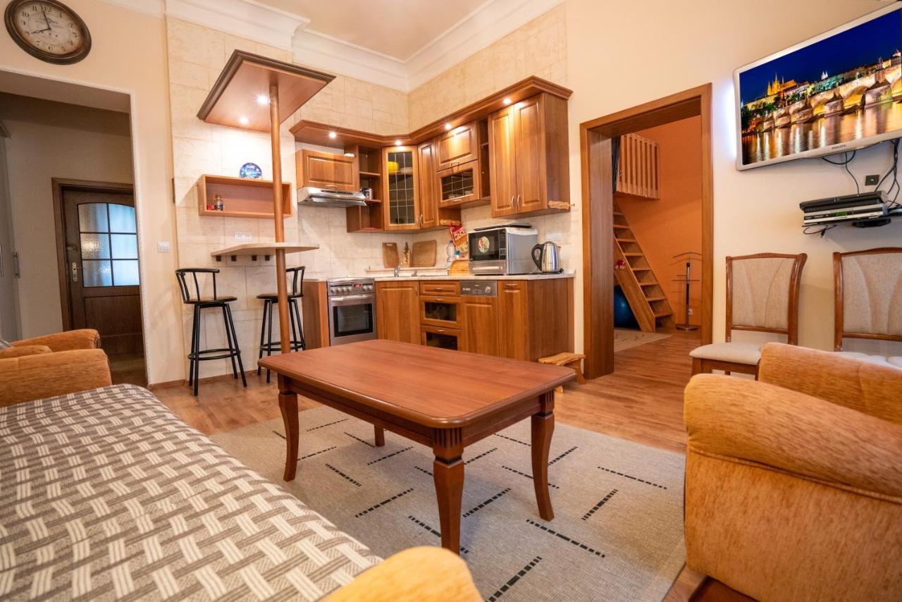 Apartment Ferdinand カルロヴィ・ヴァリ エクステリア 写真